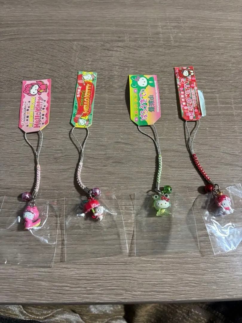 合計72個　ご当地キティ　ハローキティ　ご当地ストラップ　根付け　レア品あり