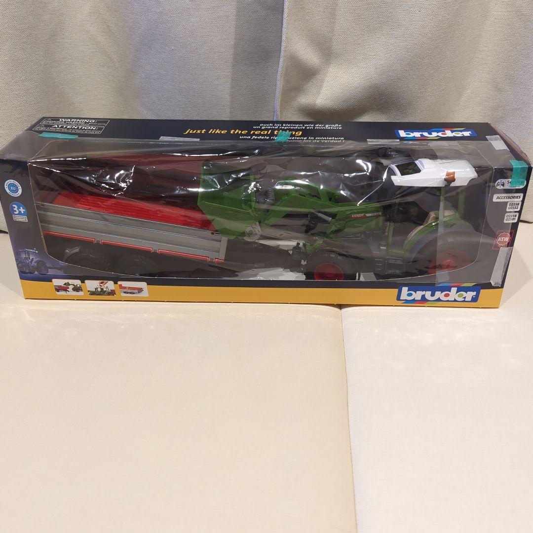 ブルーダー　トラクター　トレーラー　2台まとめ売り