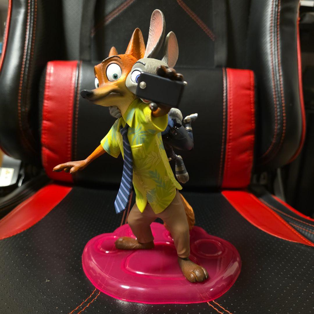 美品 Happyくじ A賞 ニック ジュディ セルフィーフィギュア ズートピア