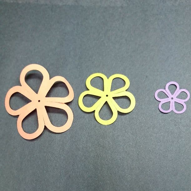 クラフトパンチ お花 オーダーメイド 普通の画用紙使用