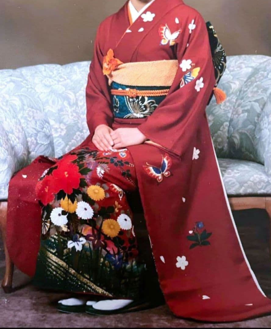 紅色古典柄 縮緬地正絹振袖・長襦袢セット - メルカリ