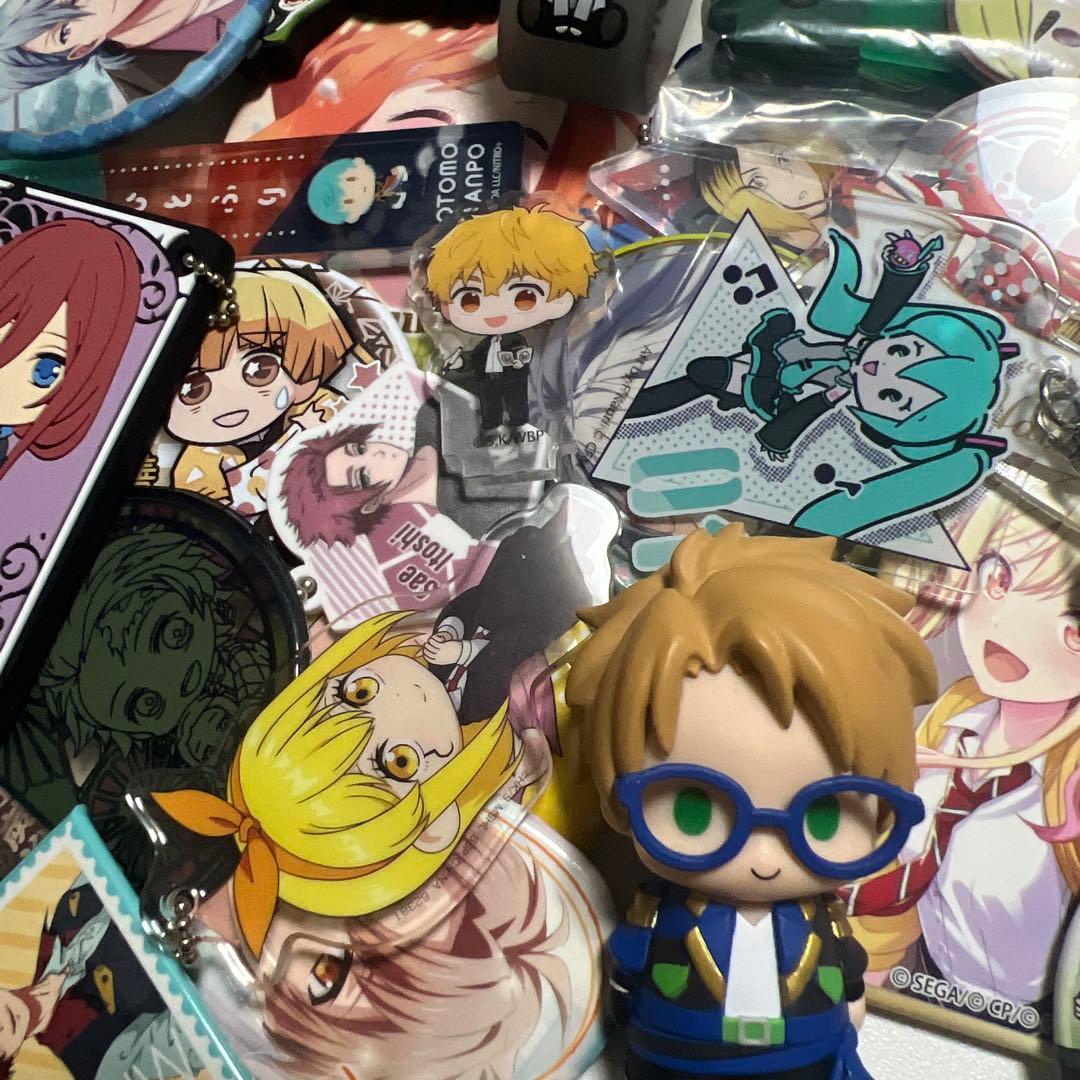 アニメ・ノンジャンルグッズ大量まとめ売り 180点以上 ① - メルカリ