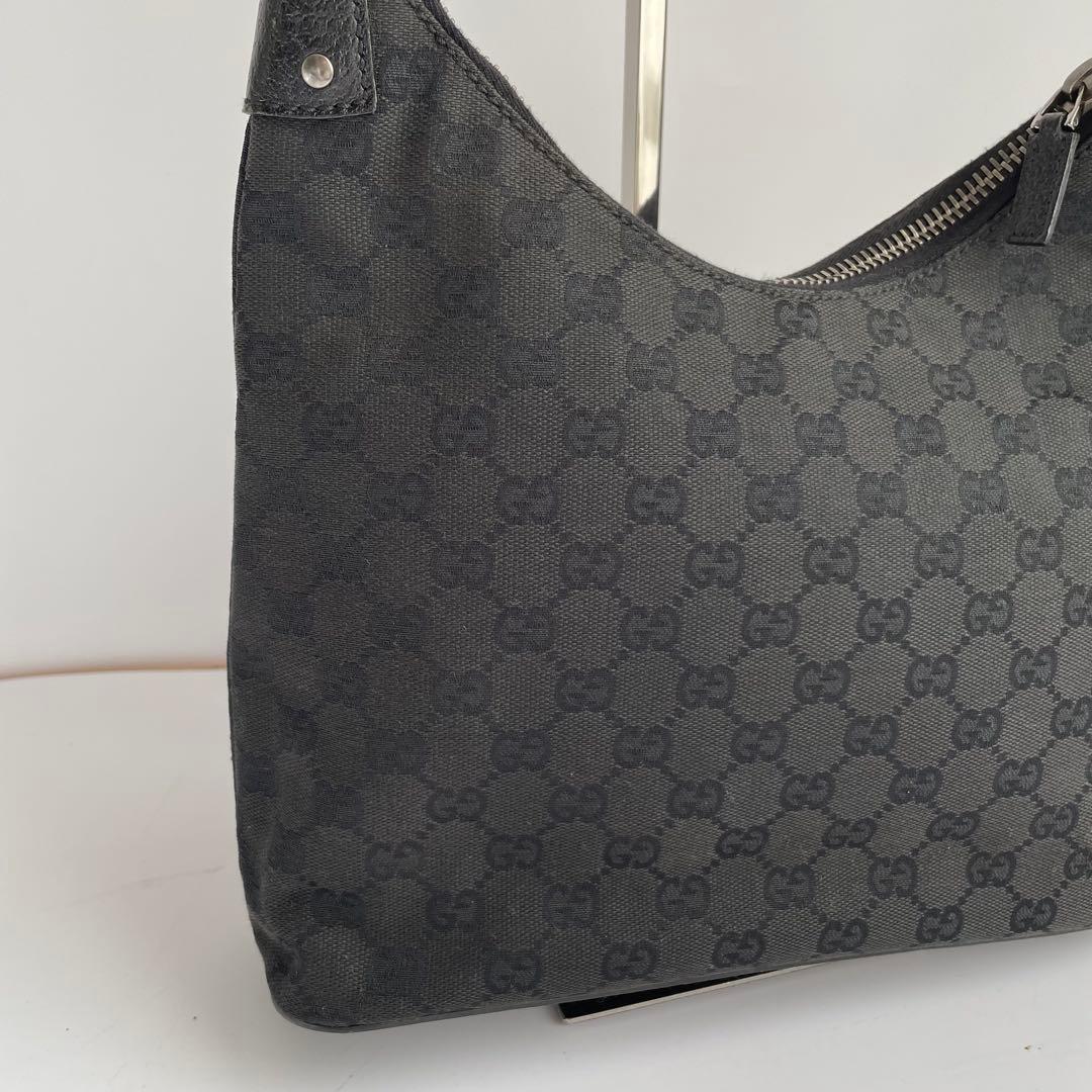 ✨極美品✨　GUCCI ショルダーバッグ　ggキャンバス　レザー　黒
