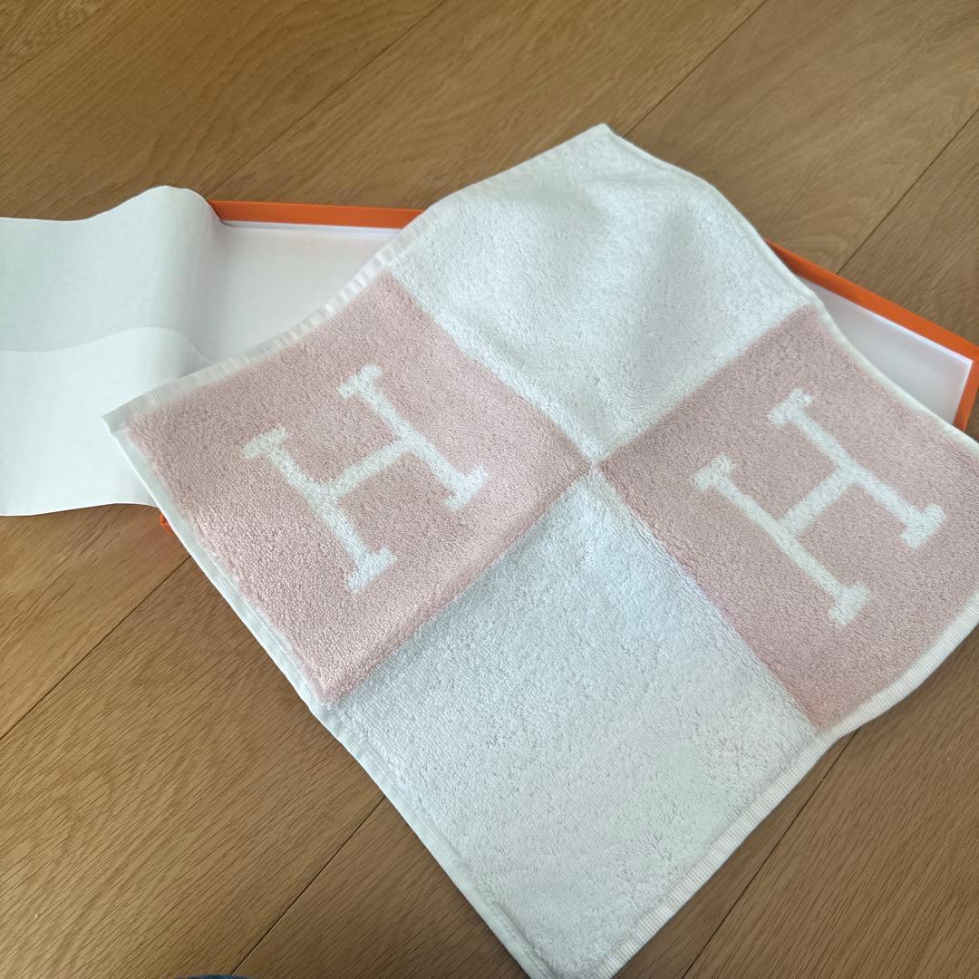 HERMES カレタオル アヴァロン ピンク - メルカリ