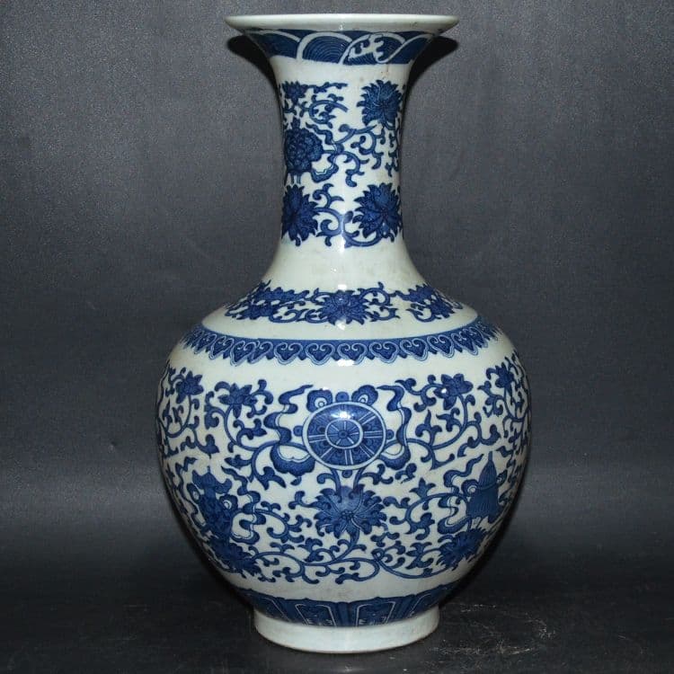 青花八宝纏枝蓮賞瓶 景徳鎮 陶磁器 装飾品 工芸品 美術品 置物 - メルカリ