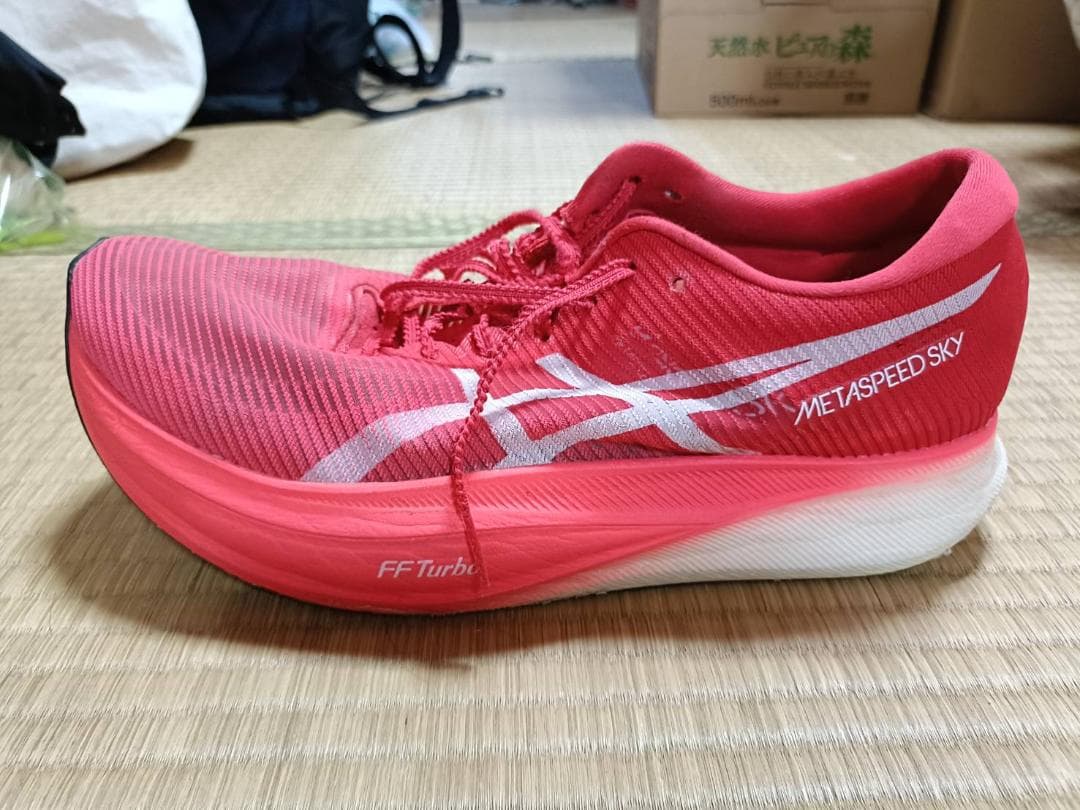 28cm アシックス メタスピードスカイ+ asics 1013A115