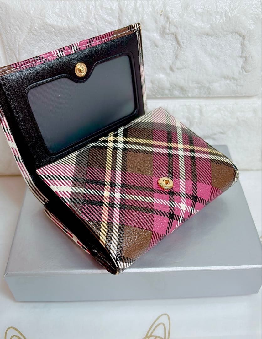 ショッパー付き◇新品】可愛い ヴィヴィアン・ウエストウッド 三つ折り財布