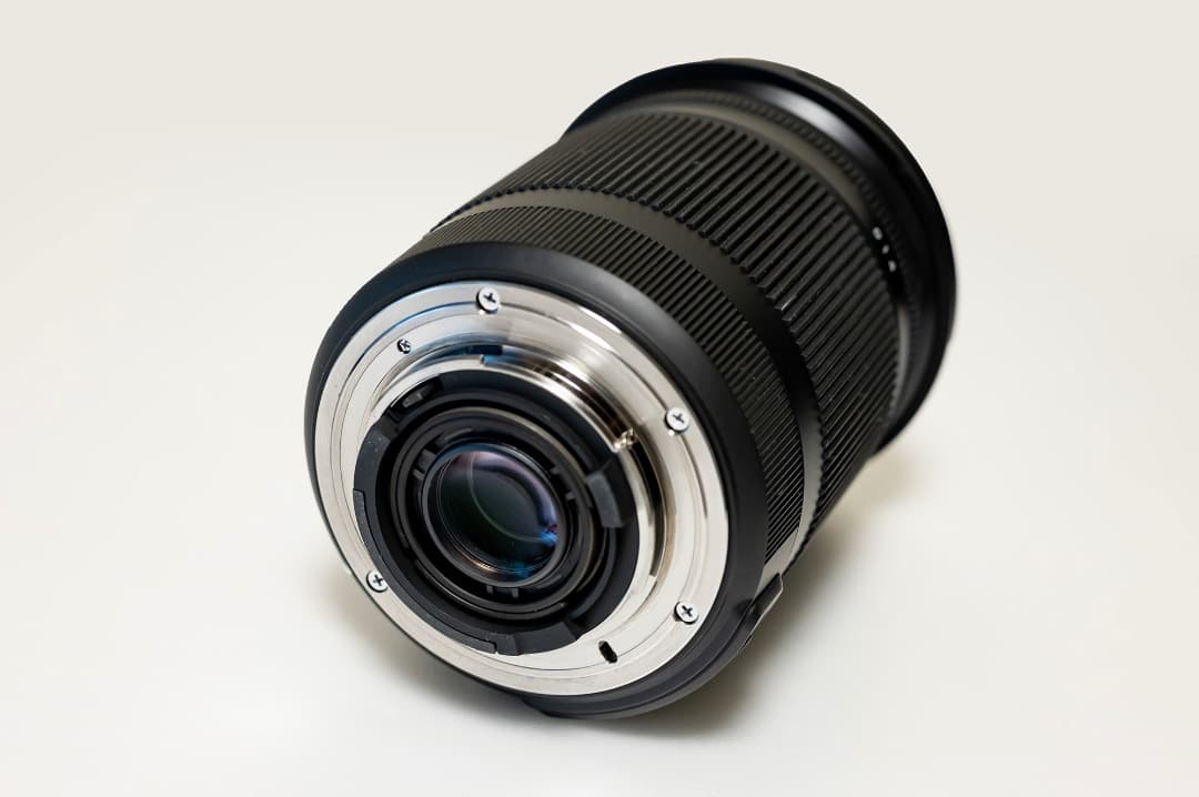 SIGMA 18-300mm F3.5-6.3 DC OS HSM ニコンF