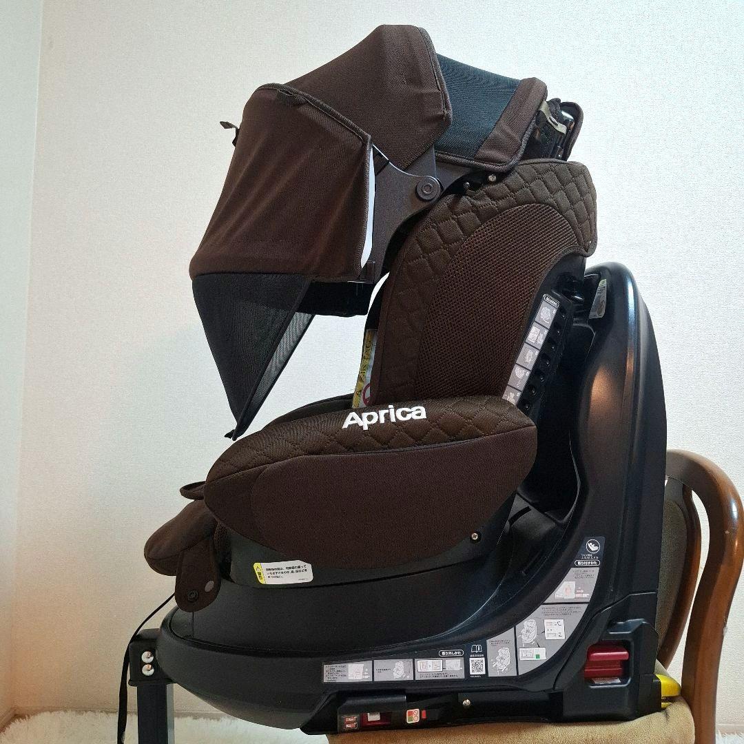 【美品】アップリカ フラディアグロウ ISOFIX インテリジェンスブラウン