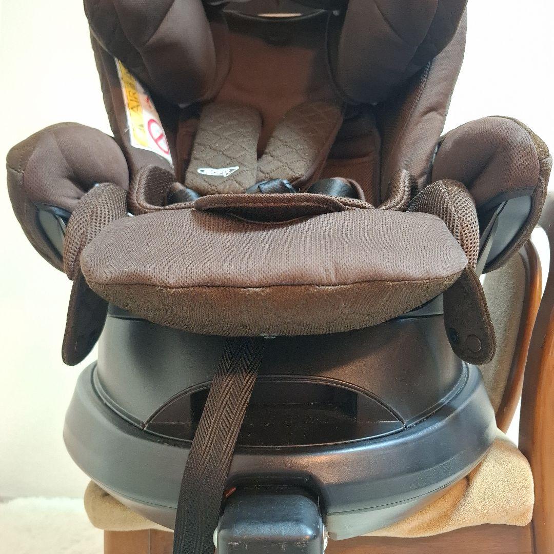 【美品】アップリカ フラディアグロウ ISOFIX インテリジェンスブラウン