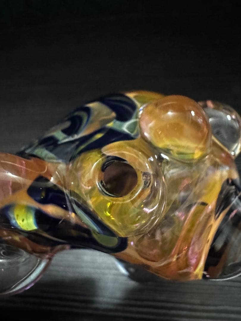 Golden black lumpy garapai