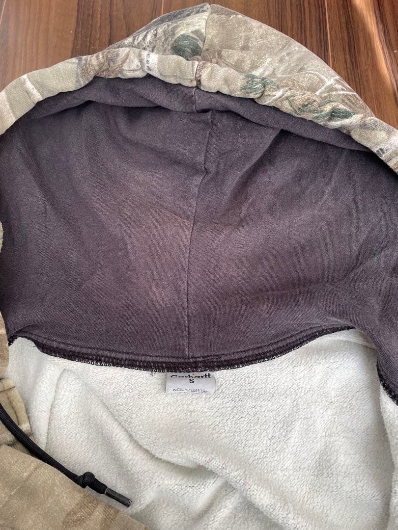 Carhartt 迷彩柄 フルジップパーカー