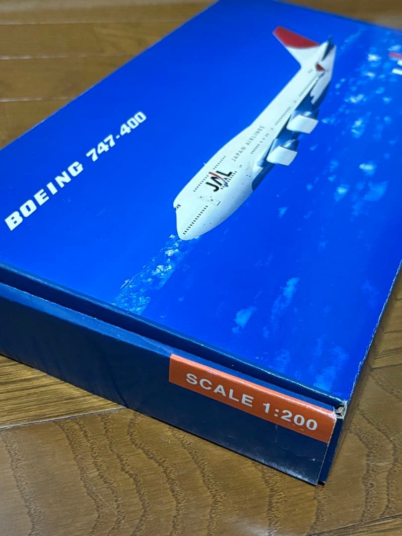 未使用☆JTA商事 1/200 B747-400 JALアーク塗装