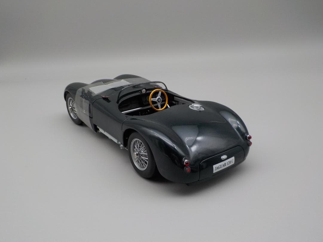 AutoArt 　Jagur C-type 18分の1サイズ
