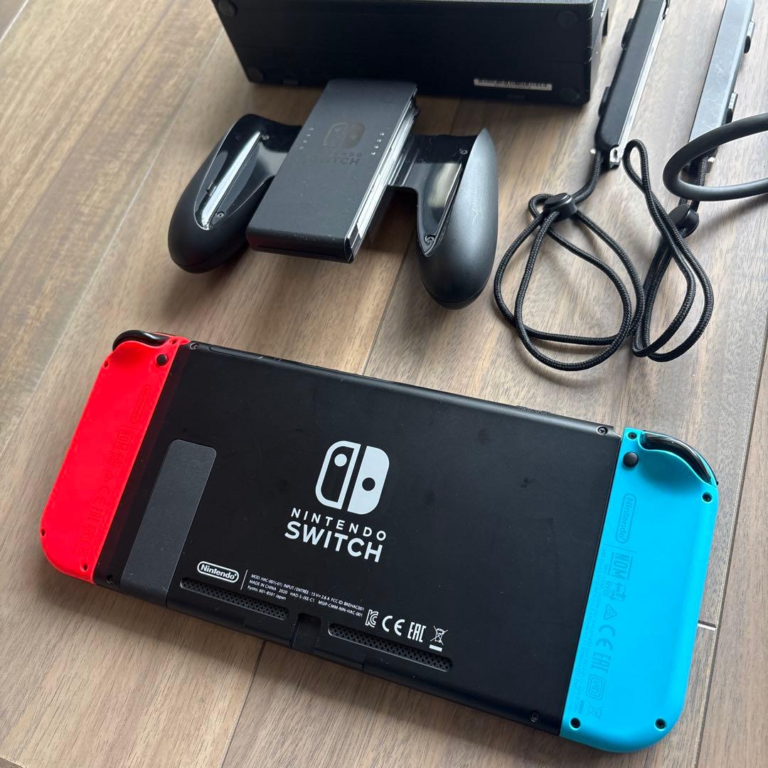 ミ*ナ様 ⭐︎美品⭐︎ Nintendo Switch ネオンブルー/ネオンレッ