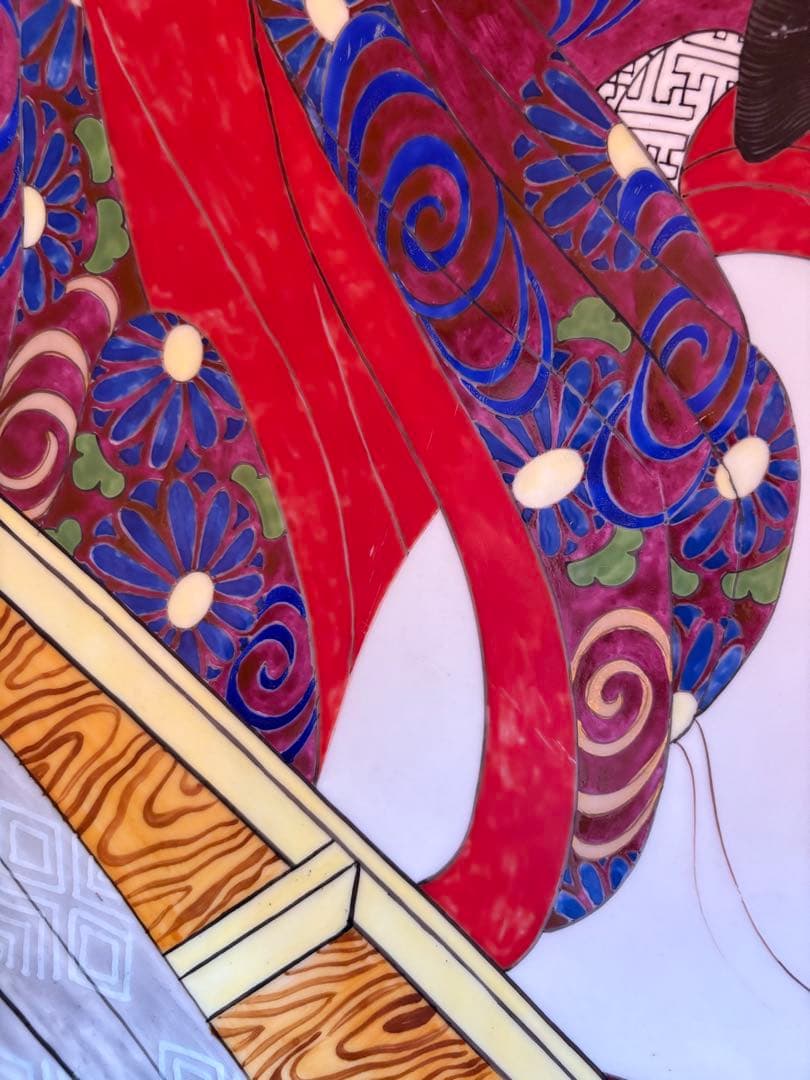 大皿　女性が描かれた大きな飾り皿