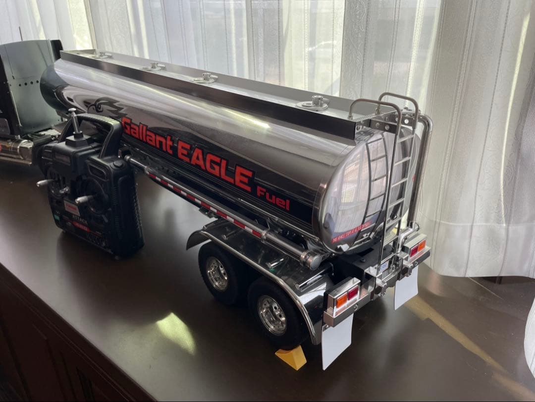 タミヤ 1/14ナイトハウラー