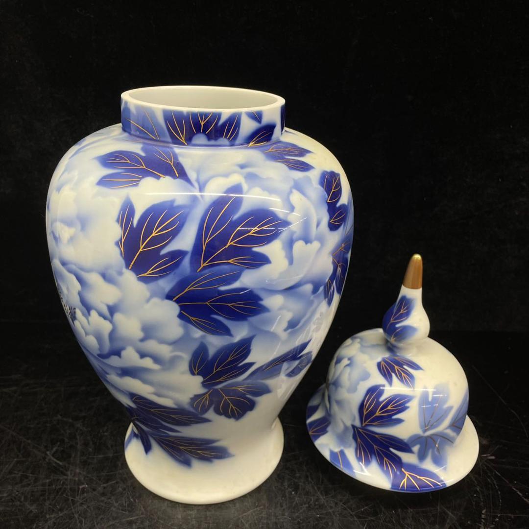 深川製磁染付金彩牡丹図冠付飾壷花瓶花生 壺磁器陶器