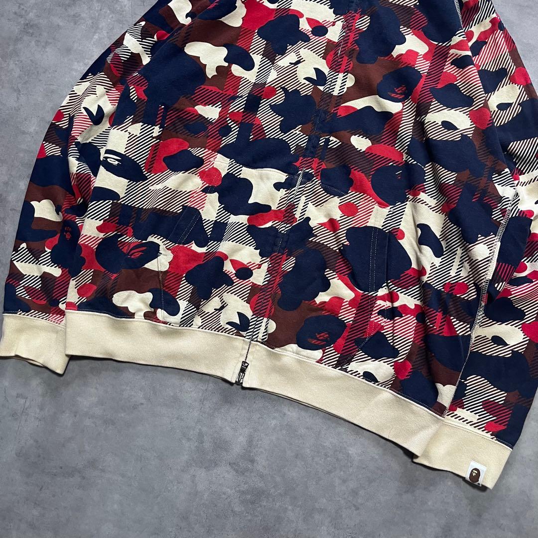 美品 アベイシングエイプ パーカー ラブジェネチェックカモ 迷彩