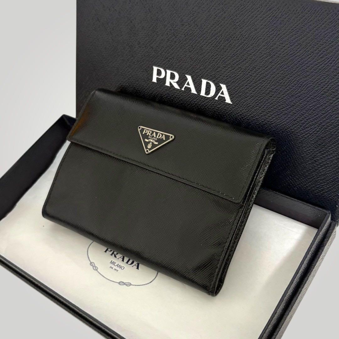 美品✨ PRADA プラダ 三つ折り財布 サフィアーノ ブラック 三角ロゴ