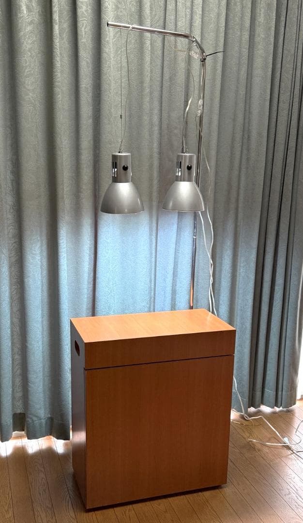 千葉市で直接引渡】Cube a Stump 60cm水槽台＆ライトスタンド