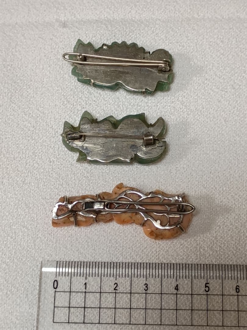 アンティーク翡翠・珊瑚 ブローチ 髪留め3点セットの通販はau PAY