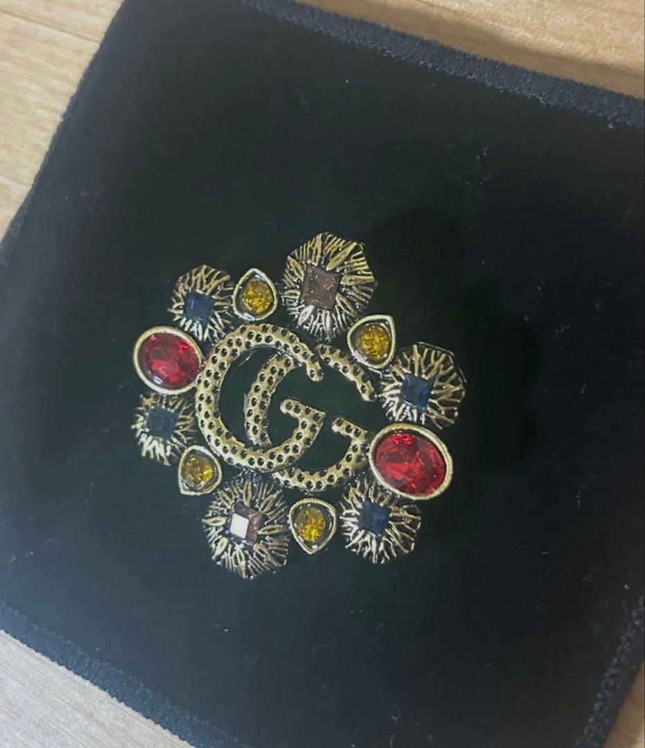 希少 【vintage GUCCI 】GGロゴブローチ