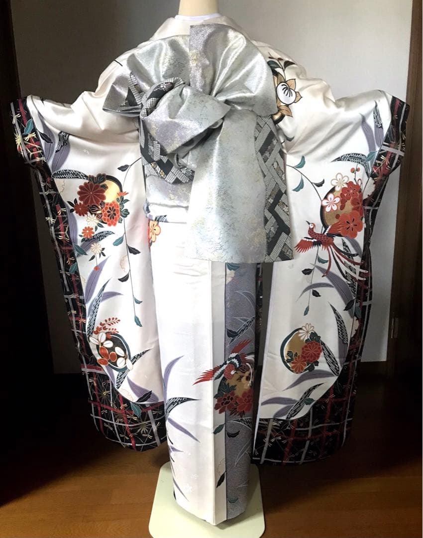 振袖フルセット 正絹 9点 白 伝統祝い花 尾長鶏 シックカッコイイ