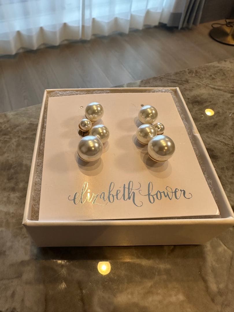 【Elizabeth Bower 】Bubble Studゴールド イヤリング