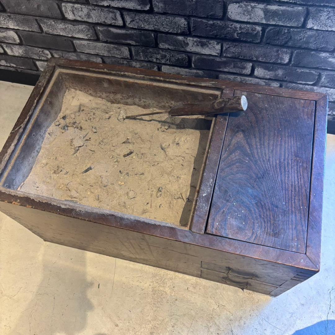 お 手頃 価格ホビー・楽器・アート - Ly01 木製火鉢 長火鉢 灰入り