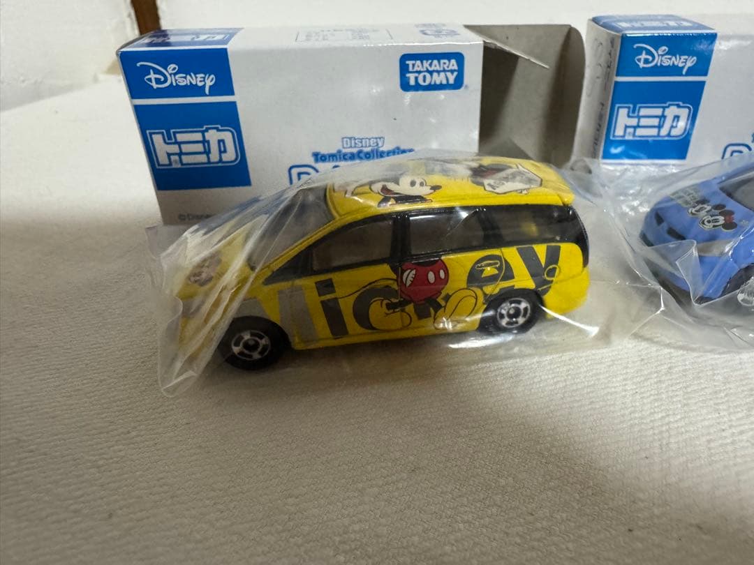 新品トミカ ディズニー Dカプセル 三菱 グランディス ミッキー＆ミニー5台