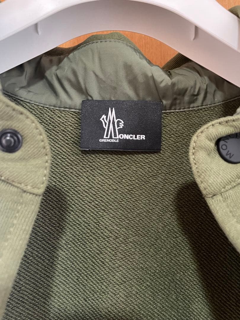 MONCLER オリーブグリーンジャケット
