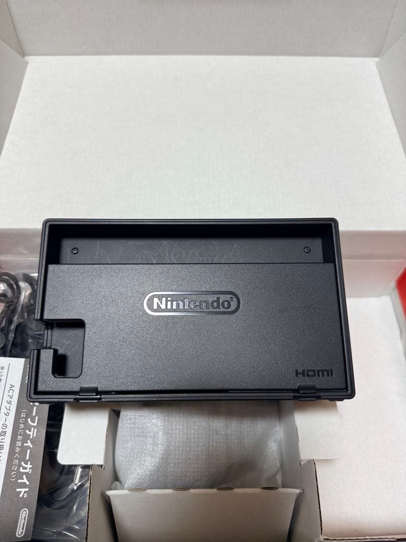 Nintendo Switch 本体 （ブラック）【箱・付属品完備】