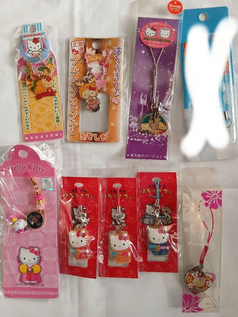 ハローキティ ご当地ストラップ等46点まとめ売り