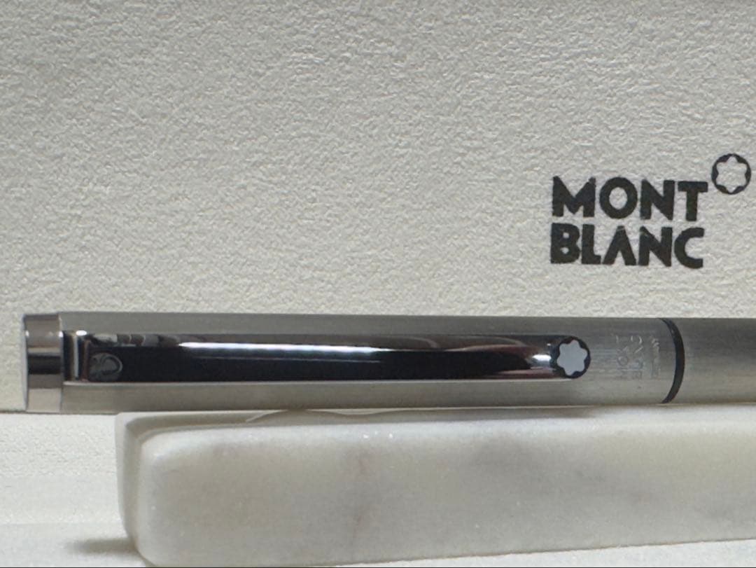 極美品】モンブラン 2色ボールペン シルバー（リフィルセット）