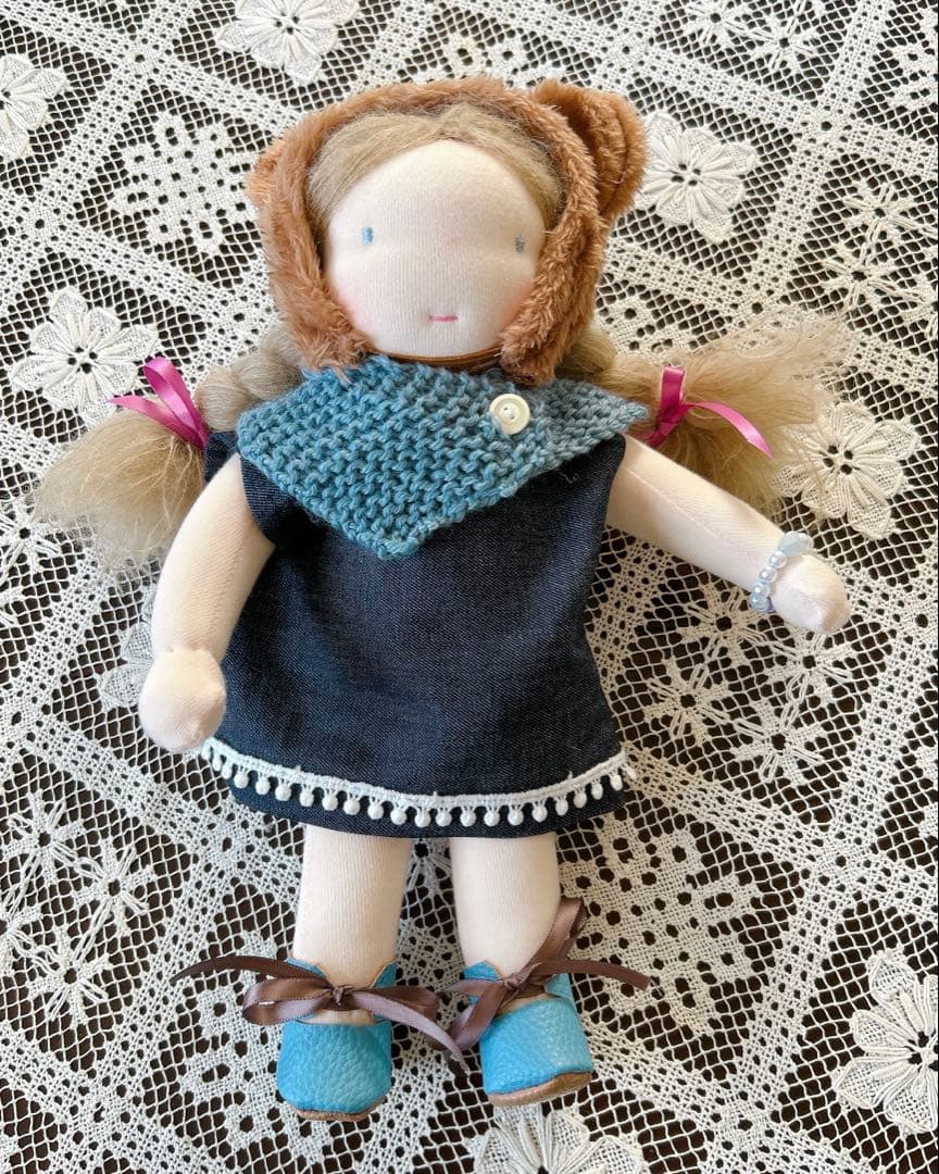 ウォルドルフ人形 カチューシャの女の子