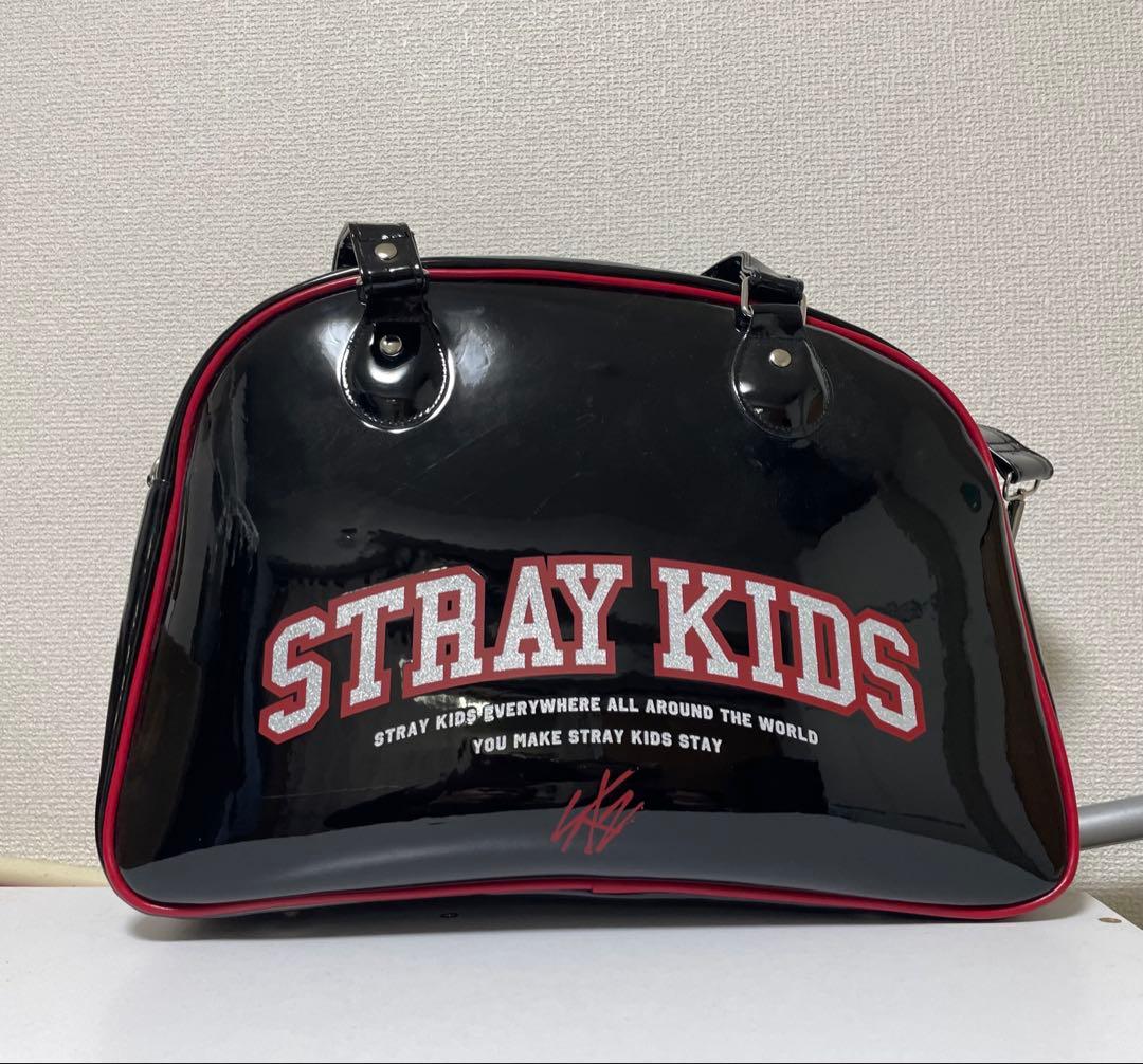 STRAY KIDS スキズ エナメル ボストンバッグ ヒョンジン - メルカリ