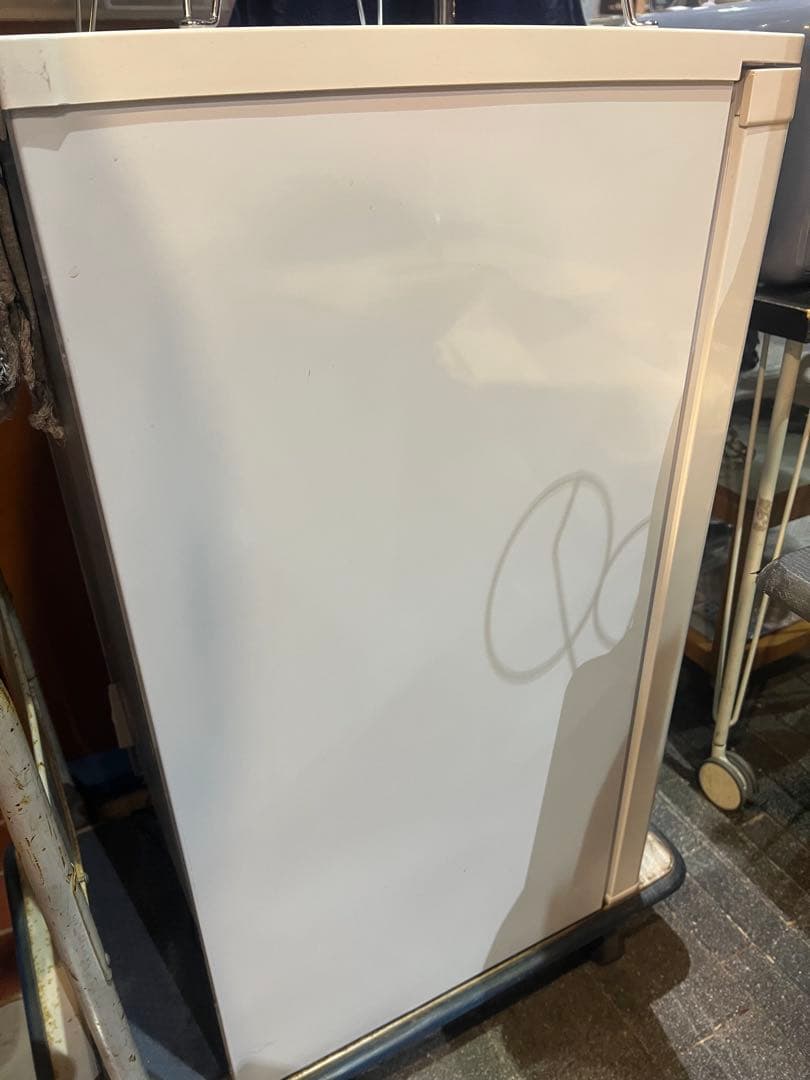 送料込アイリスオオヤマノンフロン冷凍庫60 L2020年IUSD6A-W