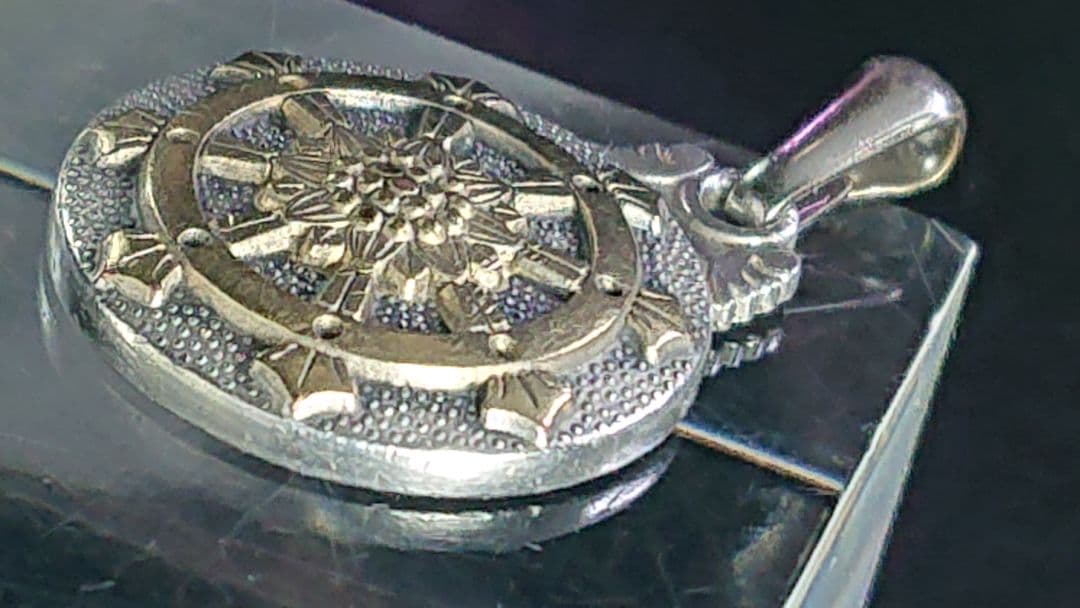 極良品】真如苑 真言宗総本山伝燈苑 仏法輪 シルバー純銀ネックレストップ