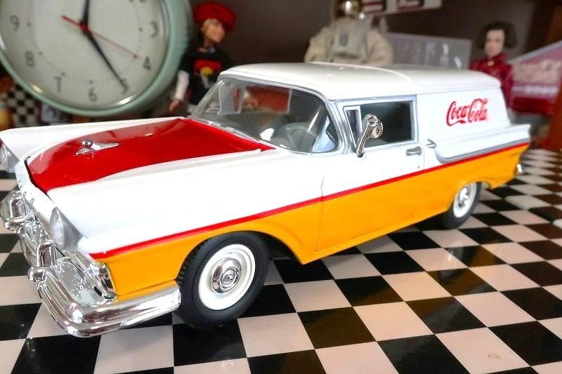 絶版★コカコーラ フォード ワゴン 1957 FORD COURIER メタル製