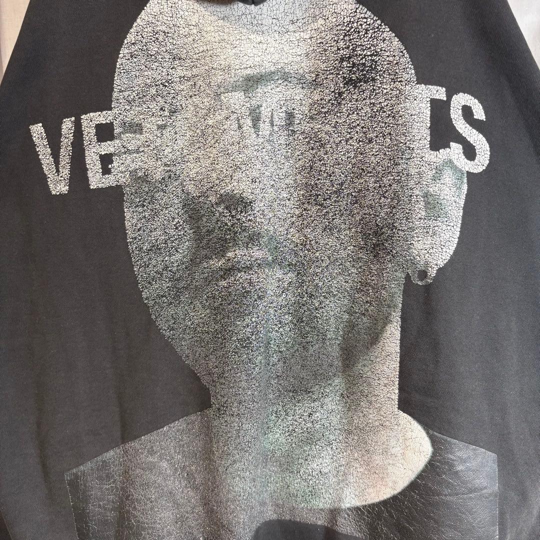 【MASTER NUMBER】VETEMENTSモチーフ フェイスプリント