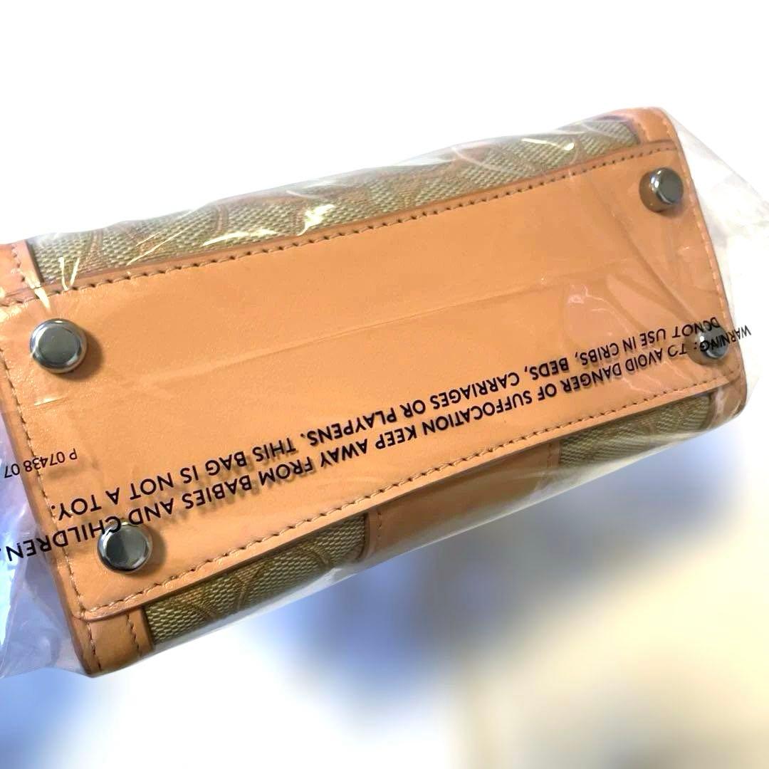 COACH サーモンピンク ハンドバッグ