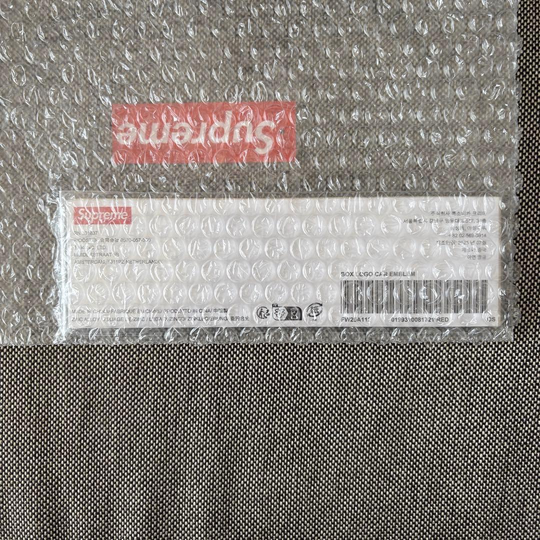 小物 Supreme Box Logo Car Emblem Red