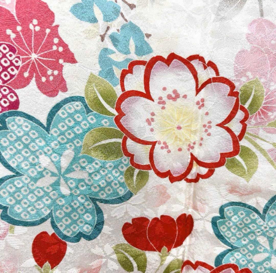 桜花模様の振袖 着物 晴れの日 成人式 卒業式