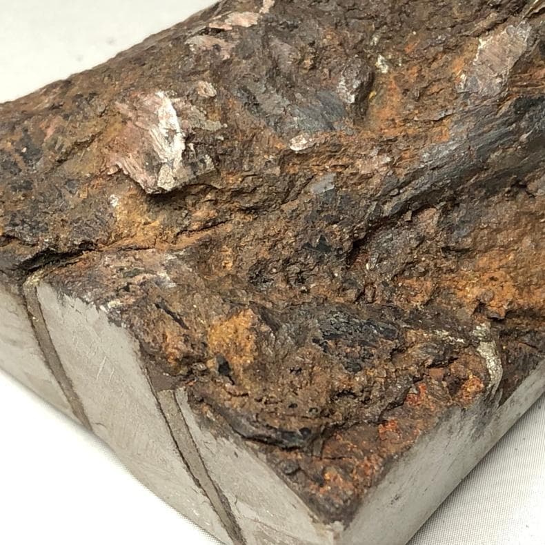 ミ*ド様 隕石 鉄隕石 アルタイ隕石 原皮付き ナチュラル 原石 重さ約