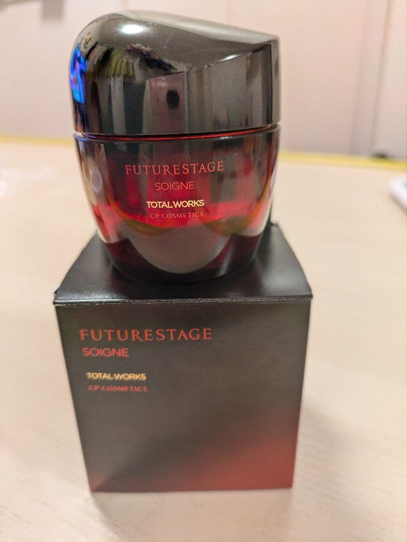 ソワーニュ　フューチャーステージ　トータルワークスR クリーム状美容液