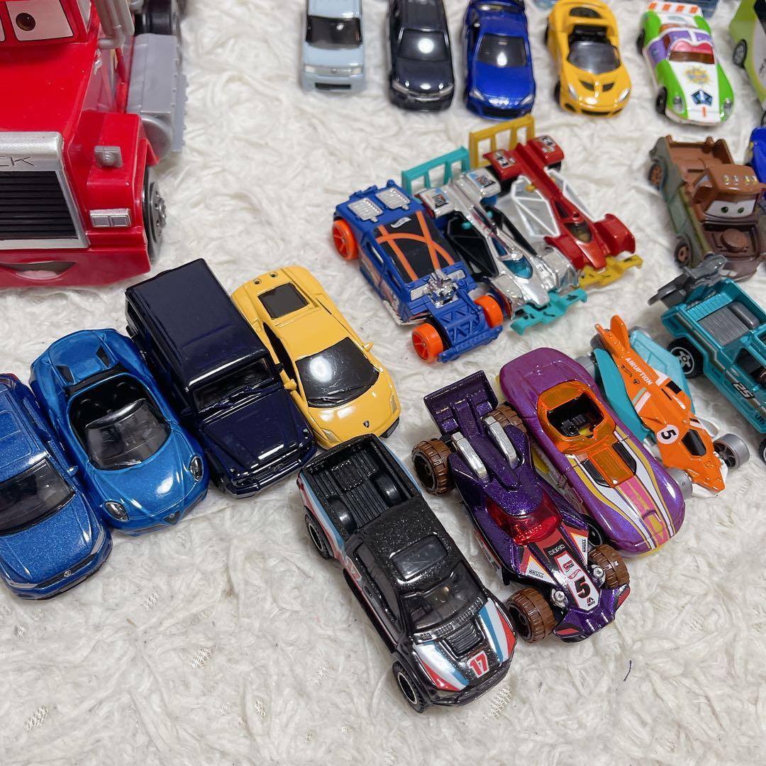 トミカ45台セット　カーズ　トミカパーキングケース×2個　ホットウィール