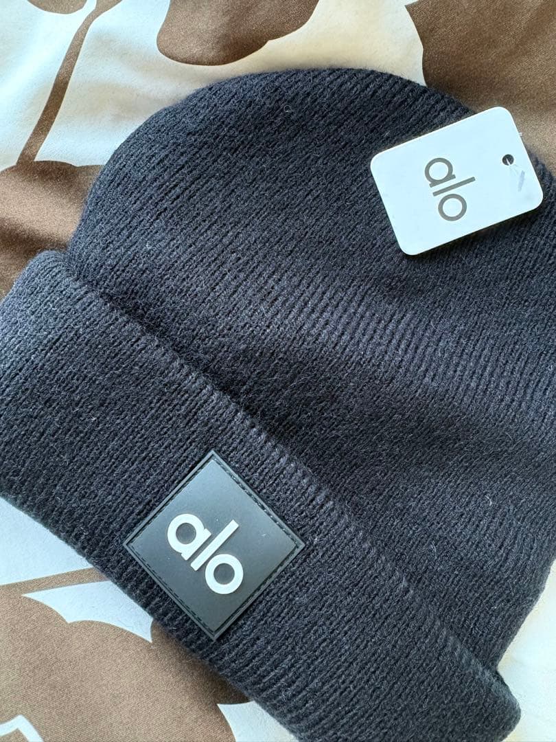 alo ホワイト ニット帽 alo ブラック ニット帽 alo ブラック ニット帽