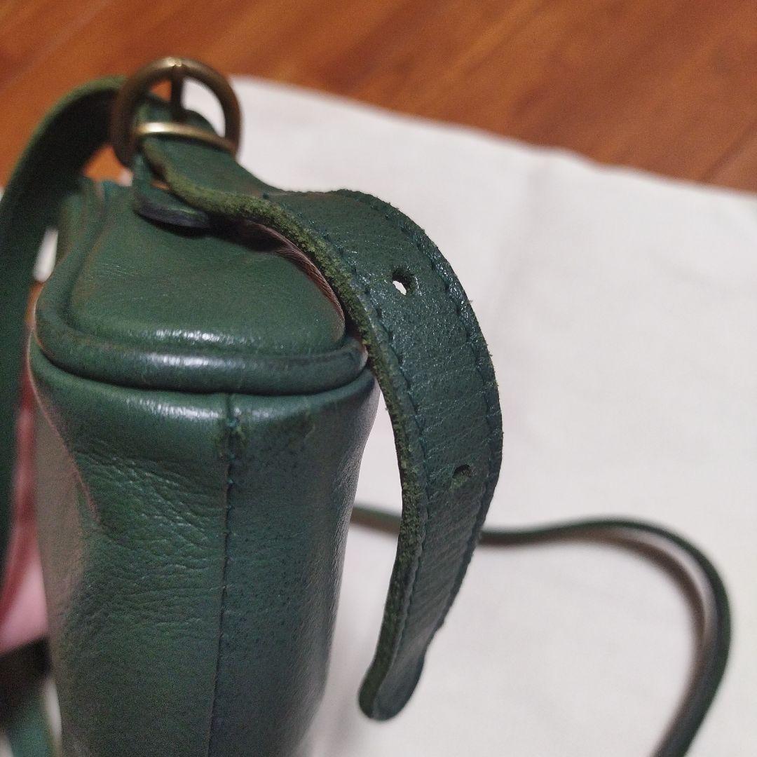 イルビゾンテ ロゴ型押し ハーフムーン ショルダーバッグ グリーン