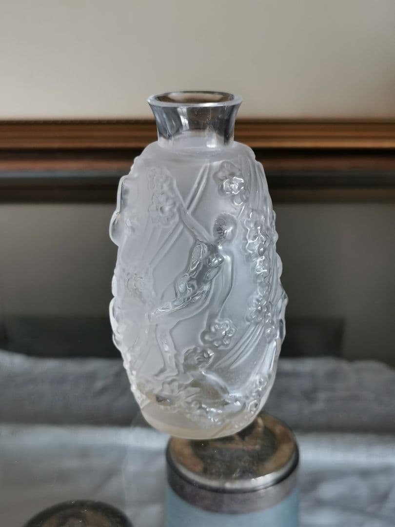 アンティーク ラリック 8人のファム 裸婦 巫女像花瓶 パヒューム